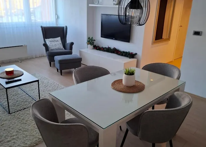 Max Sa Privatnim Parkingom * Banja Luka